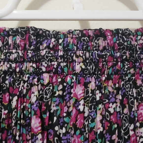 Pleated  floral midi skirt - Picture 3 of 6